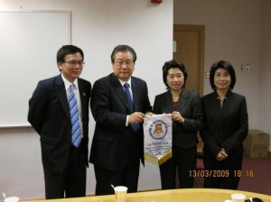 訪問浸大校友事務處